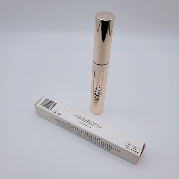 Iconic London Triple Threat Mascara - Picture 2 of 5